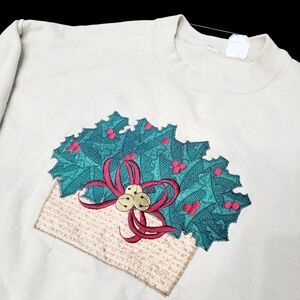 Vintage 90s Christmas Cream Colour Sweatshirt Size: XL